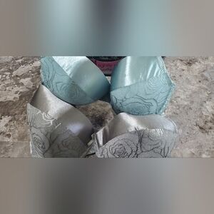 rene rofe lingerie bra 2 pack. Dose Have Thred Pulls As Seen In Pics.